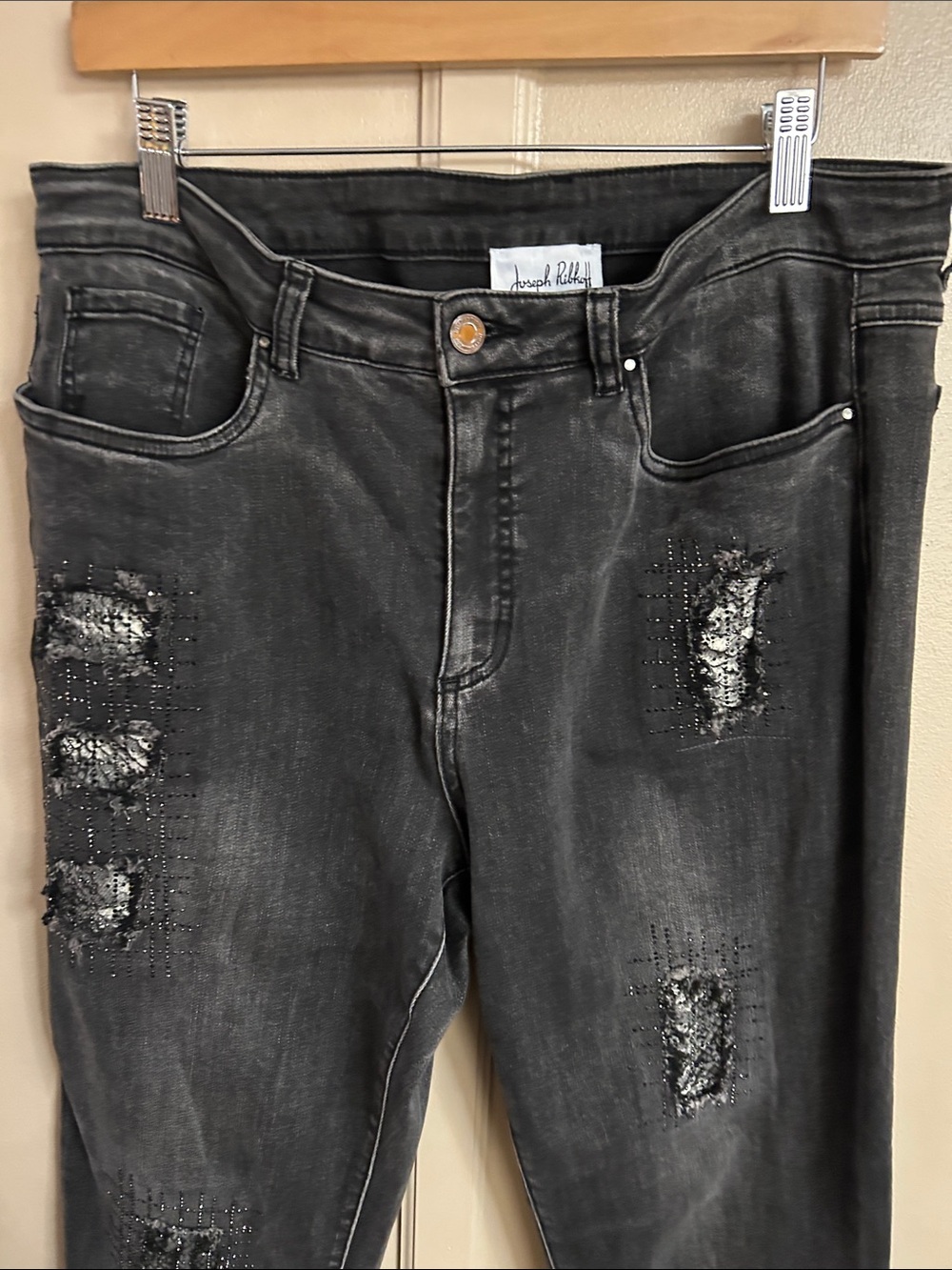 Joseph Ribkoff gray Distressed Skinny Jeans